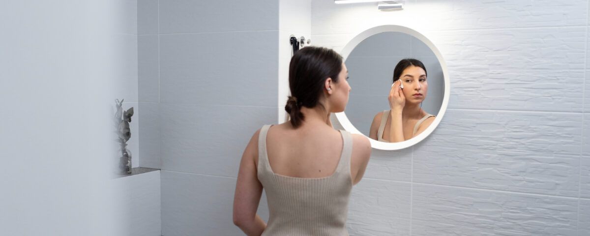 oglinda-baie-cu-led-si-dezaburire